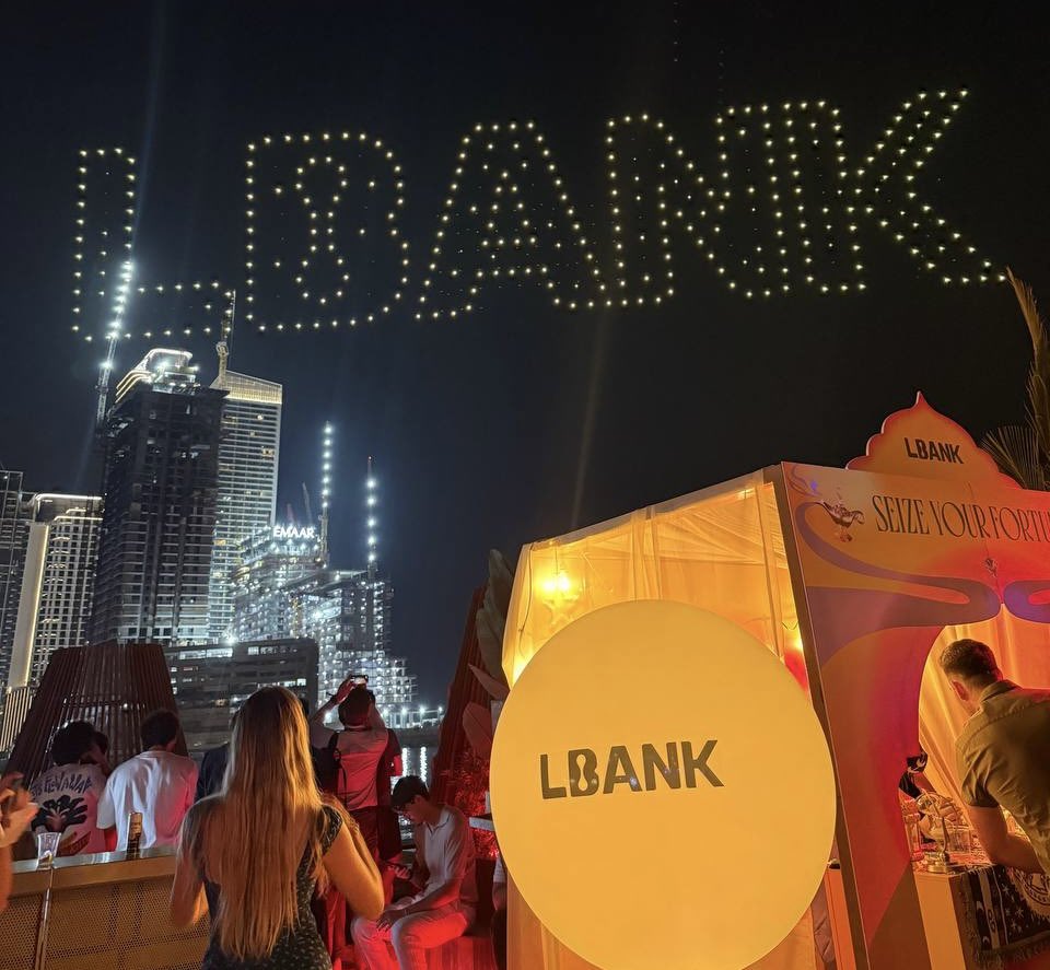 打破边界的共识之夜：LBank Eric He在迪拜诠释Web3精神与MEME未来