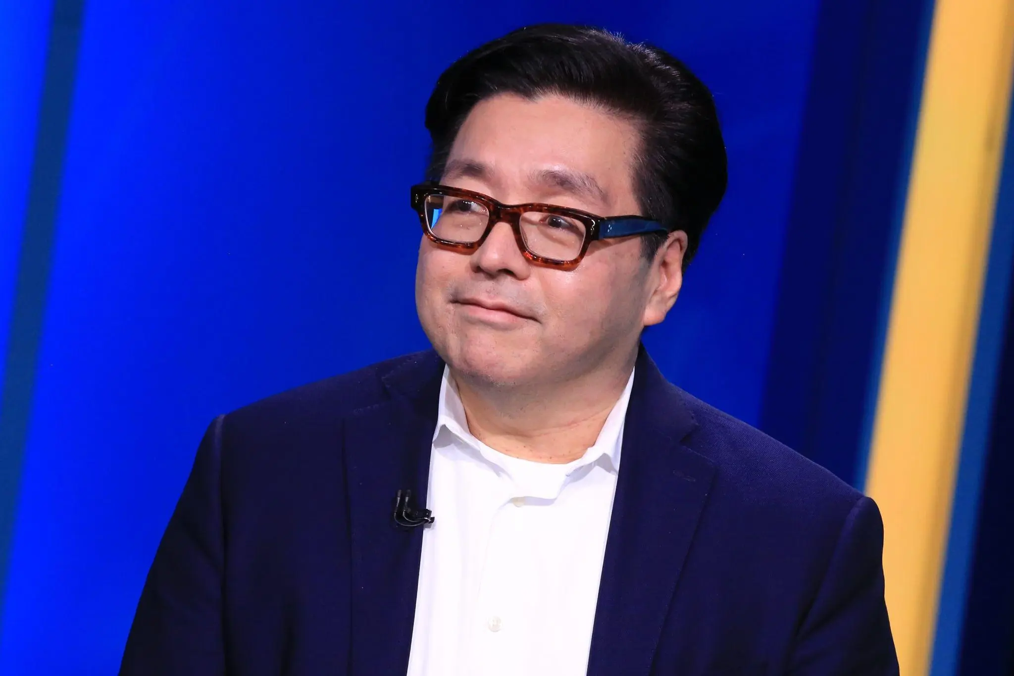 “华尔街神算子”Tom Lee变身ETH大多头，他为何坚定看好以太坊和其财库策略？