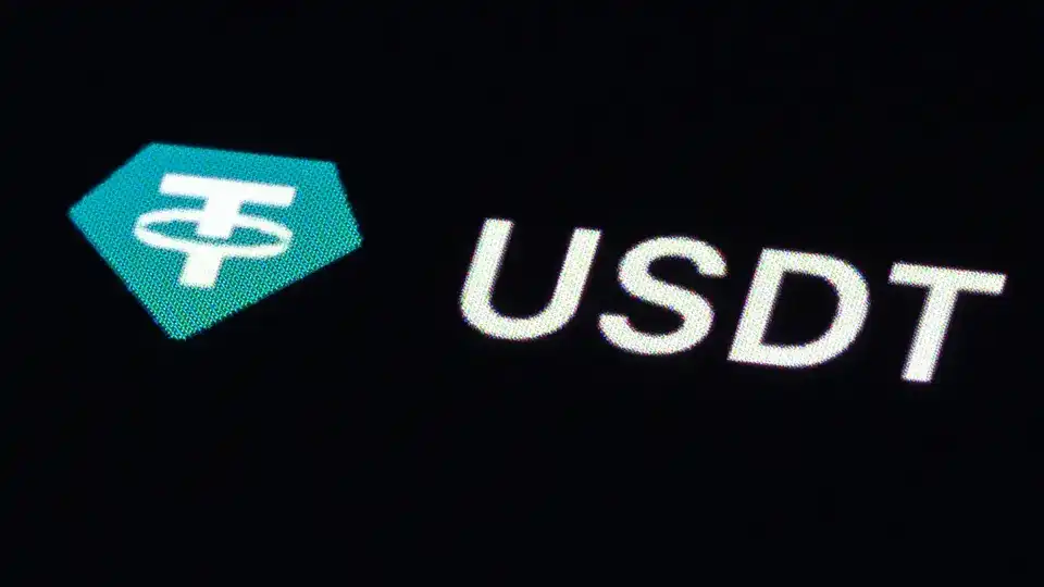 Tether 双币策略：USAT 合规只是烟雾弹，USDT 永不合规才是真相？